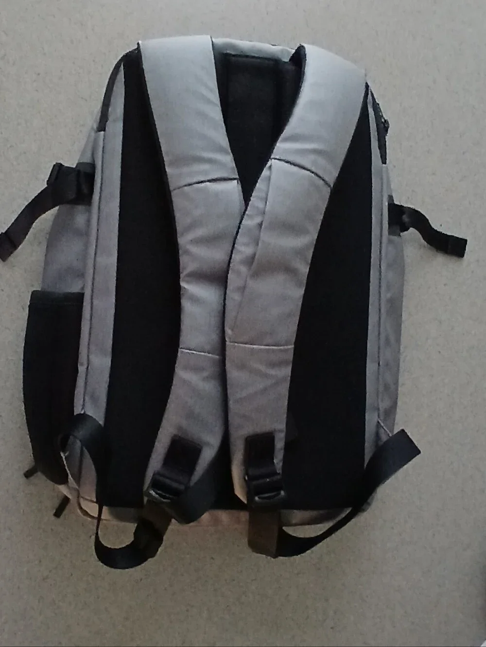 Timbuk2 Light Gray Men's Backpack with Black Accents